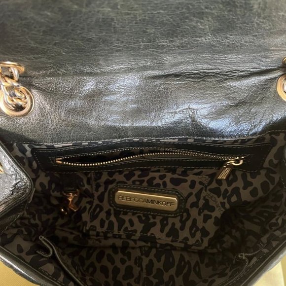 Rebecca Minkoff Quilted Affair Leather Purse in Pristine Condition - Picture 4 of 8